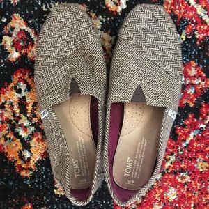 TOMS slip on shoes